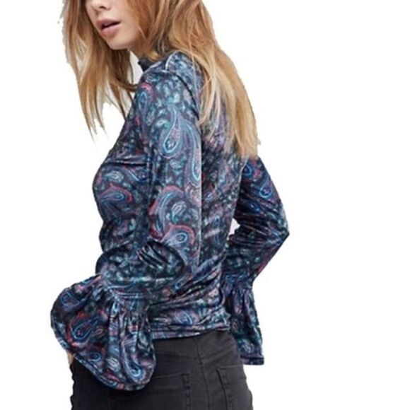Free People L’amour Velvet Paisley Bell Sleeve Top - Picture 3 of 9